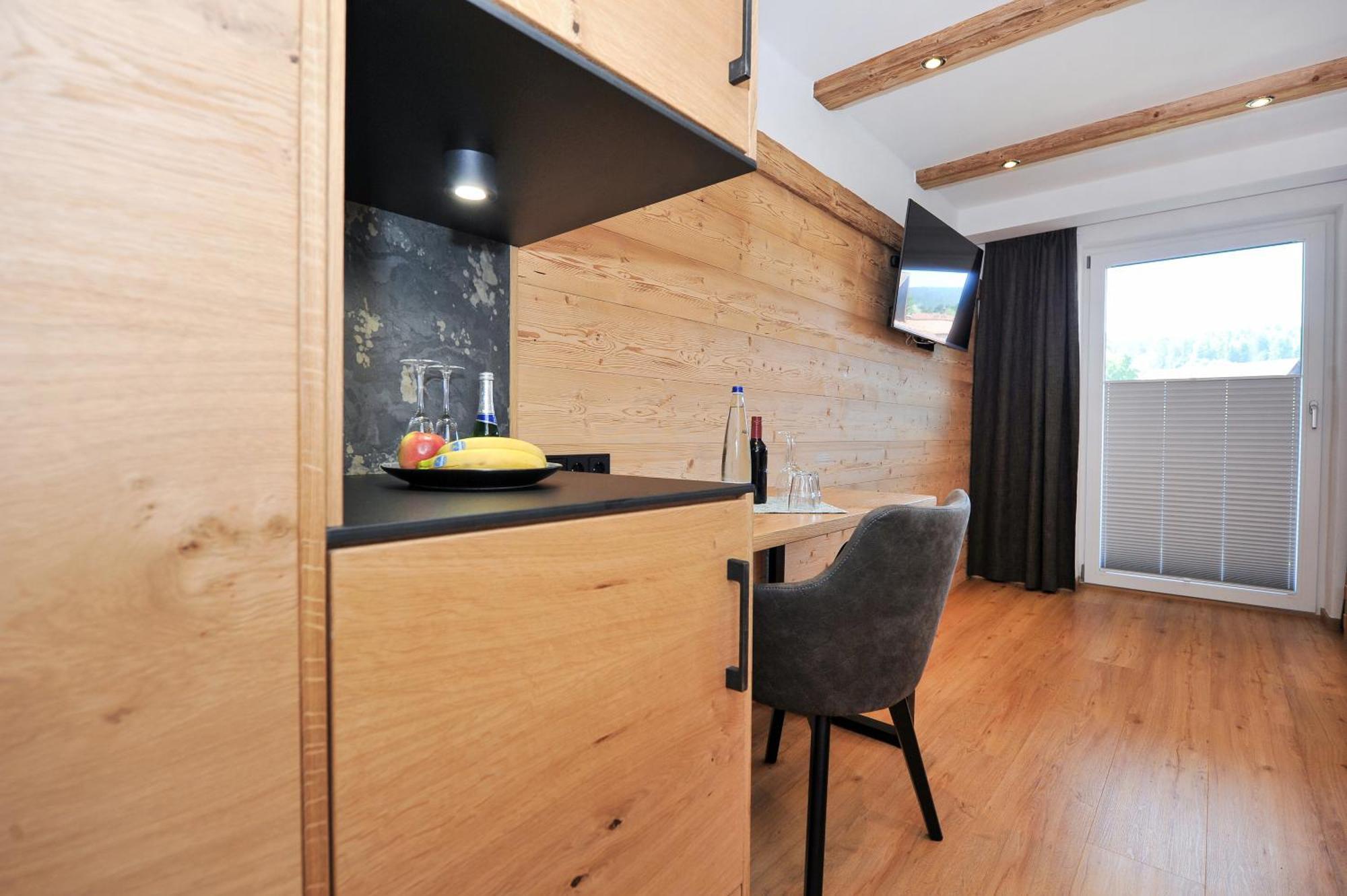 Gasthof - Pension Zur Post Achslach ภายนอก รูปภาพ