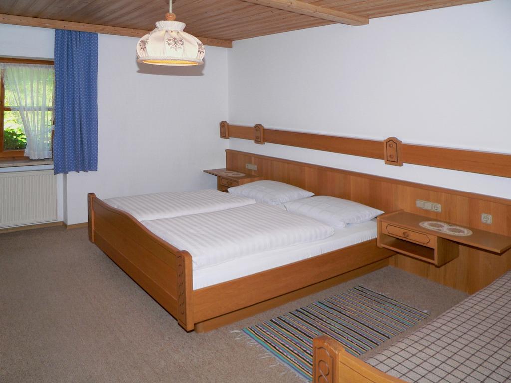 Gasthof - Pension Zur Post Achslach ห้อง รูปภาพ